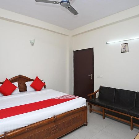 Hotel O Celebration Bnb Home Делі Екстер'єр фото