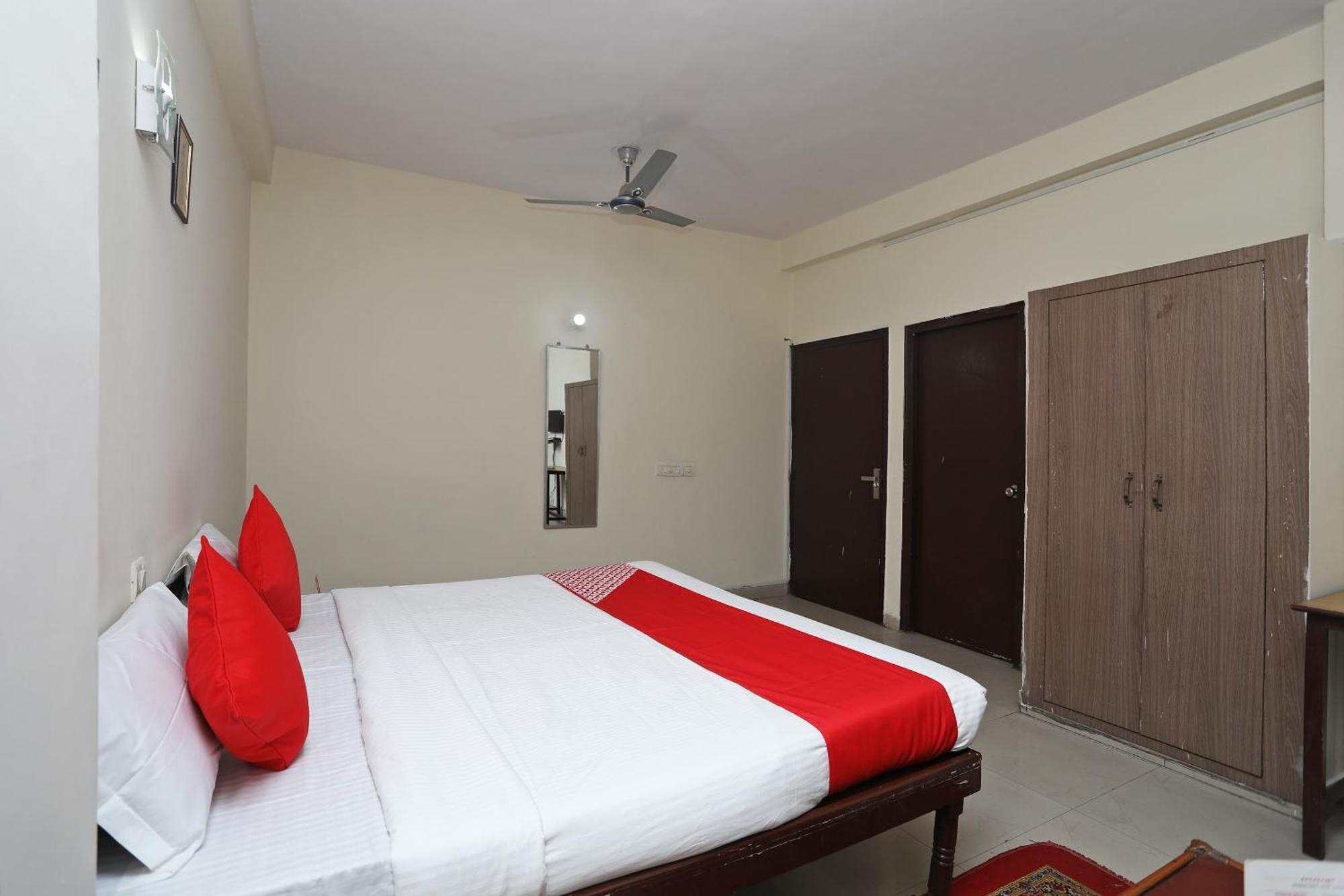 Hotel O Celebration Bnb Home Делі Екстер'єр фото
